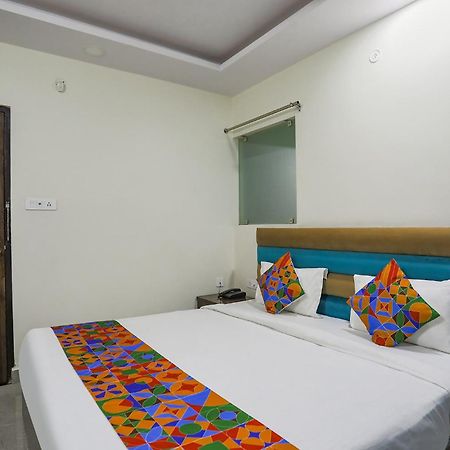 Fabhotel Sm Palace Chinhat Exterior photo
