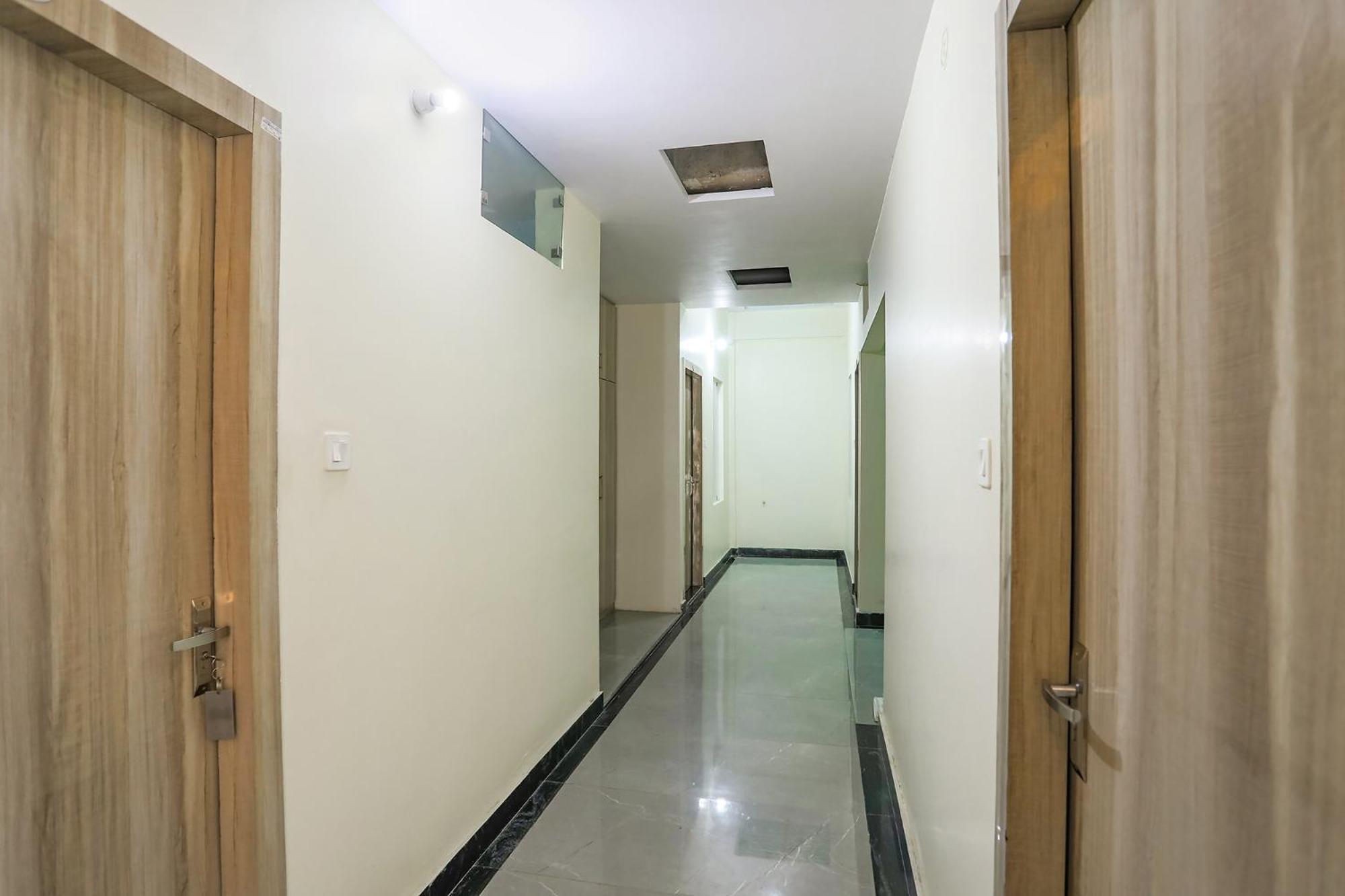 Fabhotel Sm Palace Chinhat Exterior photo
